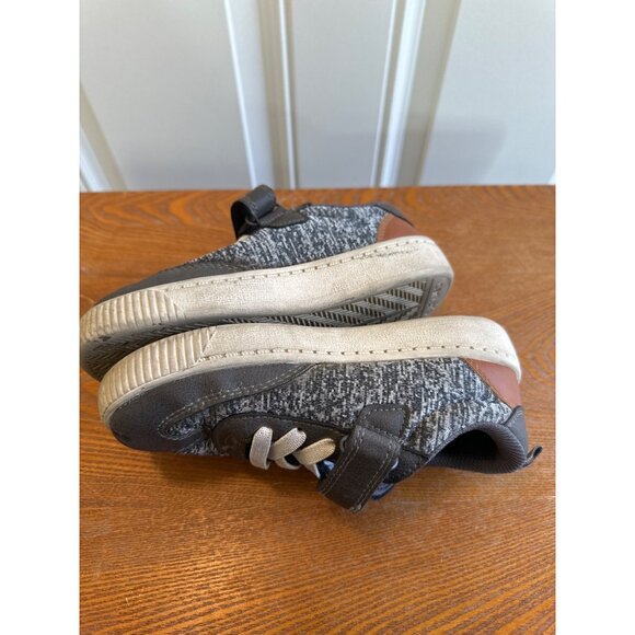 Carters Boys Grey Slip On Gustav Casual Sneakers Grey Size 1 Sku 2808A - Picture 9 of 12